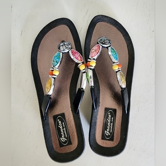 Grandco women's size 7 beaded sandals. - Picture 1 of 3